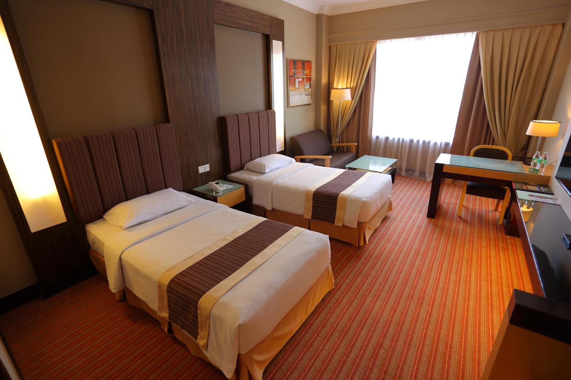 Dynasty Hotel Miri Zewnętrze zdjęcie