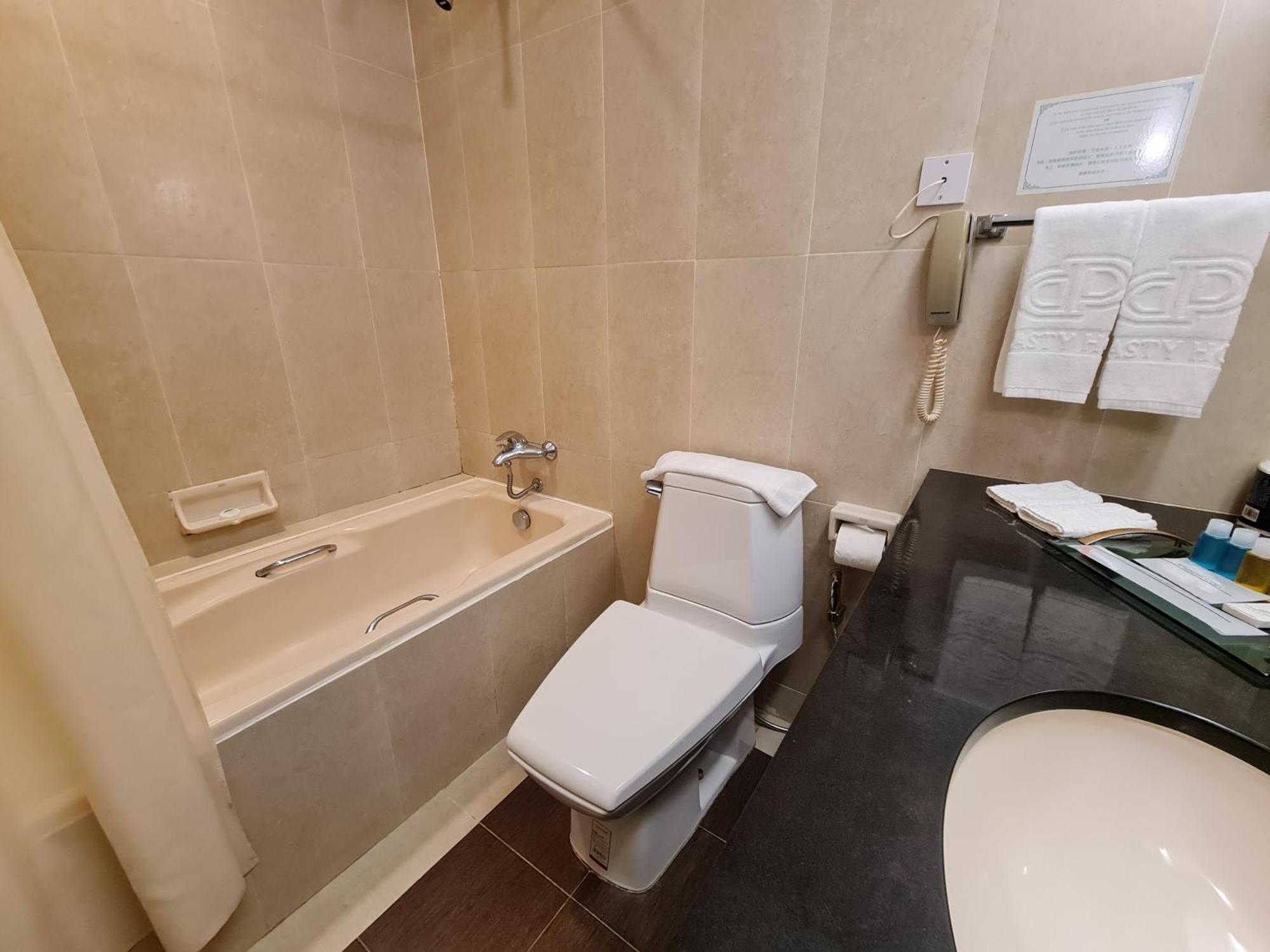 Dynasty Hotel Miri Zewnętrze zdjęcie